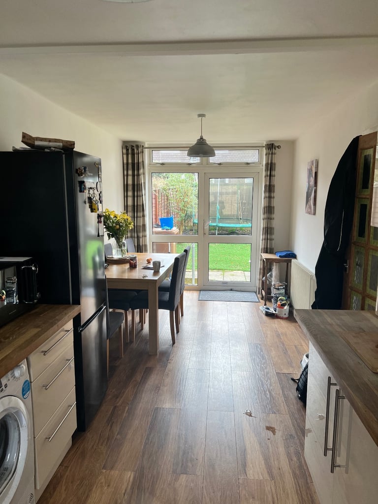5 Bedroom End Terrace in Bracknell