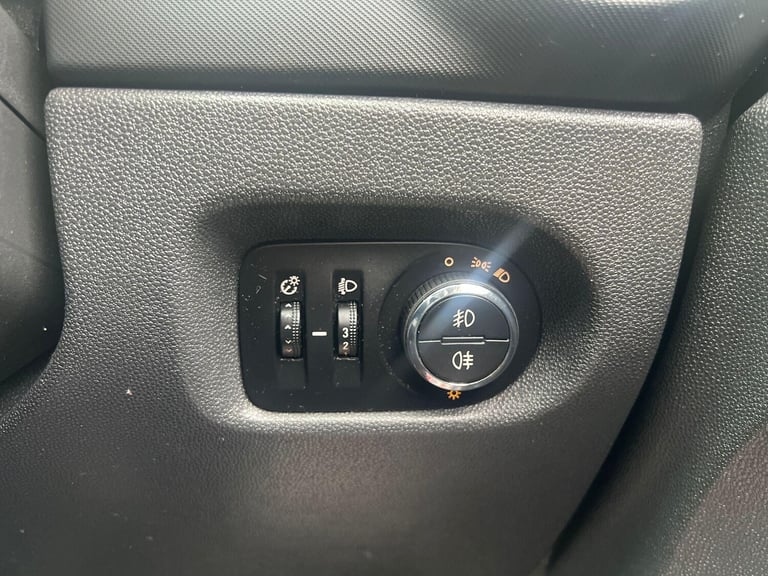 2010 Vauxhall Corsa 1.2i 16V [85] SXi 5dr [AC] HATCHBACK PETROL Manual