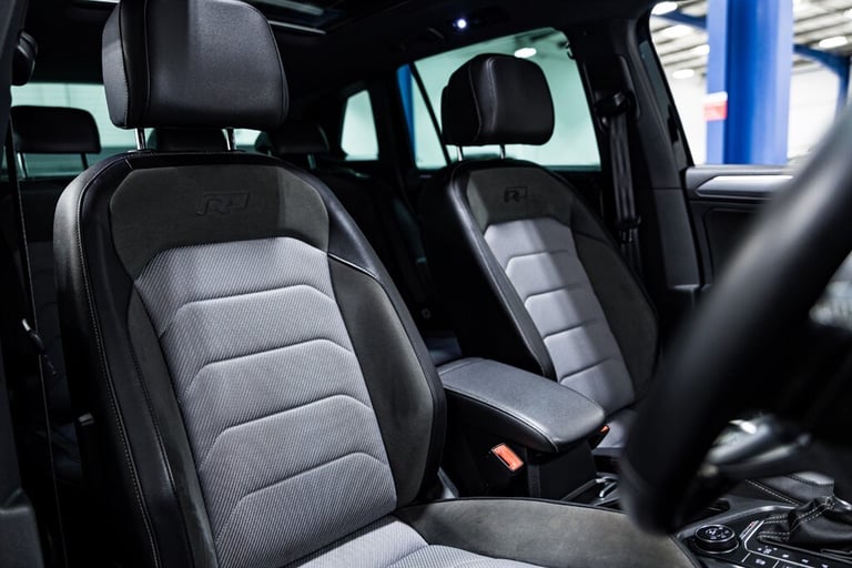 2017 Volkswagen Tiguan R LINE TSI BMT 4MOTION DSG SLIDING PANORAMIC ROOF Estate Petrol Semi Autom...