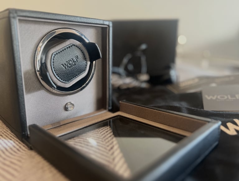 image for Wolf watch winder