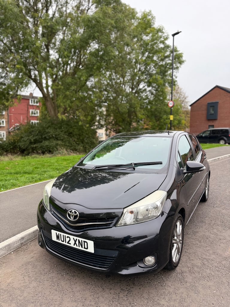 Toyota, YARIS, Hatchback, 2012, Manual, 1329 (cc), 5 doors