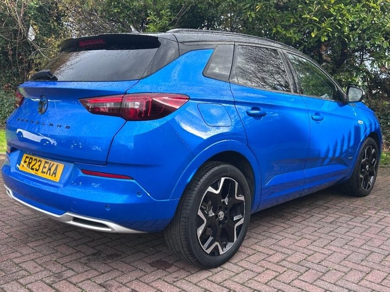 2023 Vauxhall Crossland X 1.6 14.2kwh Ultimate Suv 5dr Petrol Plug In Hybrid Auto Euro 6 (s/s) (2...