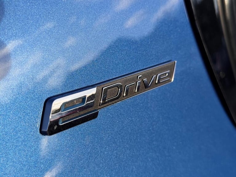 2017 BMW 3 Series Saloon (2015 - 2018) Saloon Hybrid Automatic