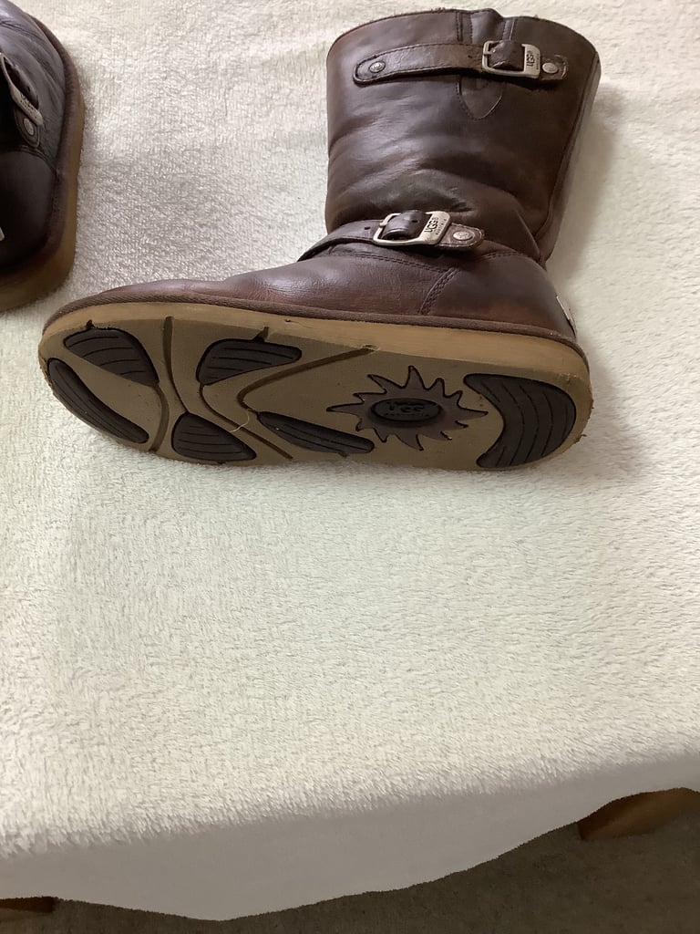 Ladies Leather Ugg Boots