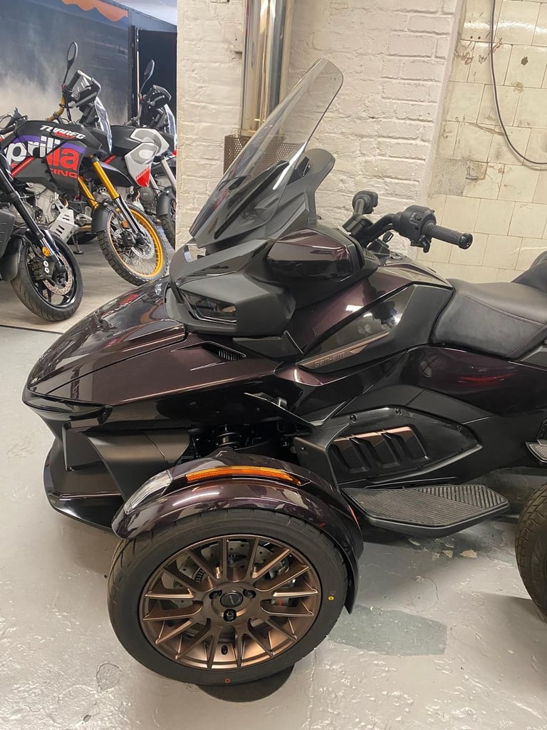 Can-Am RT Limited Sea-to-Sky Dusk Metallic