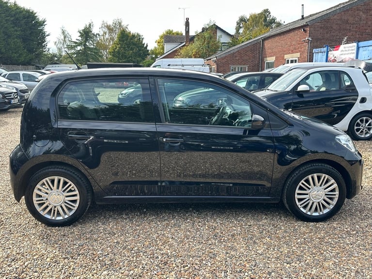 2018 Volkswagen up! 1.0 BlueMotion Tech Move up! Euro 6 (s/s) 5dr HATCHBACK Petrol Manual