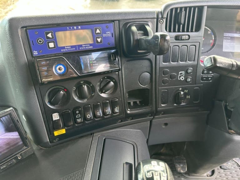 Scania P370 CB 8X4 MANUAL GEARBOX EURO 6 TIPPER