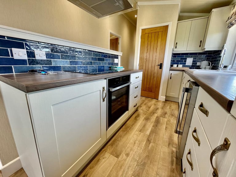 Seaview Luxury Lodge South Coast CALL TOM 0️⃣7️⃣9️⃣7️⃣9️⃣1️⃣2️⃣7️⃣8️⃣5️⃣5️⃣ 