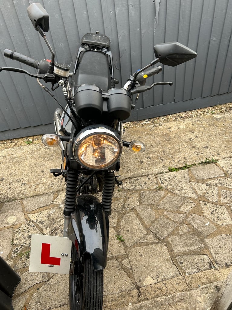 Lexmoto, HUNTER, 2019, 49 (cc)