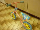 Beautiful child&#039;s balancing bike to learn how to ride a bike for 2 to 5 year olds lovely condition..