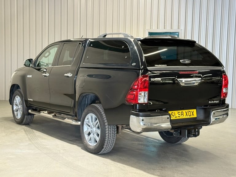 2018 68 TOYOTA HI-LUX 2.4 D-4D INVINCIBLE X PICKUP DOUBLE CAB 4DR DIESEL AUTO 4W