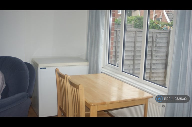 4 bedroom house in Iris Road, Southampton, SO16 (4 bed) (#2525012)