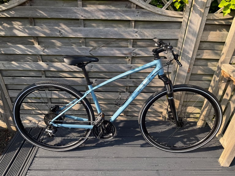 Specialized Ariel Hybrid / Mountain Bike woman’s / Girls 
