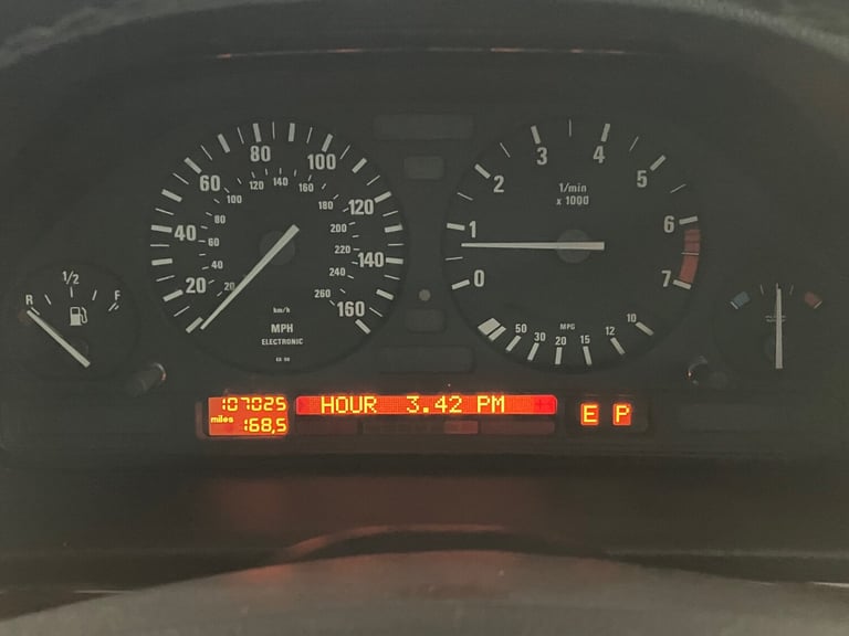 1994 BMW 7 Series 730i SE 4dr Auto SALOON Petrol Automatic