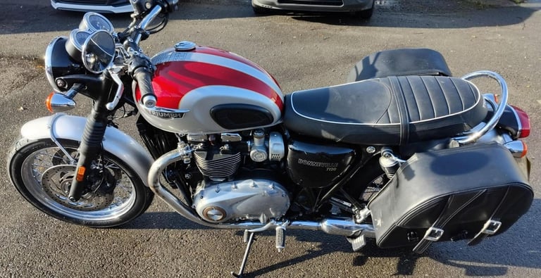 2017 66 TRIUMPH BONNEVILLE T120 T 120 1200 RED 1289 MILES CLASSIC STYLING