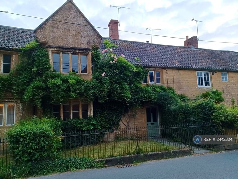 image for 3 bedroom house in Hurst, Martock, TA12 (3 bed) (#2442324)