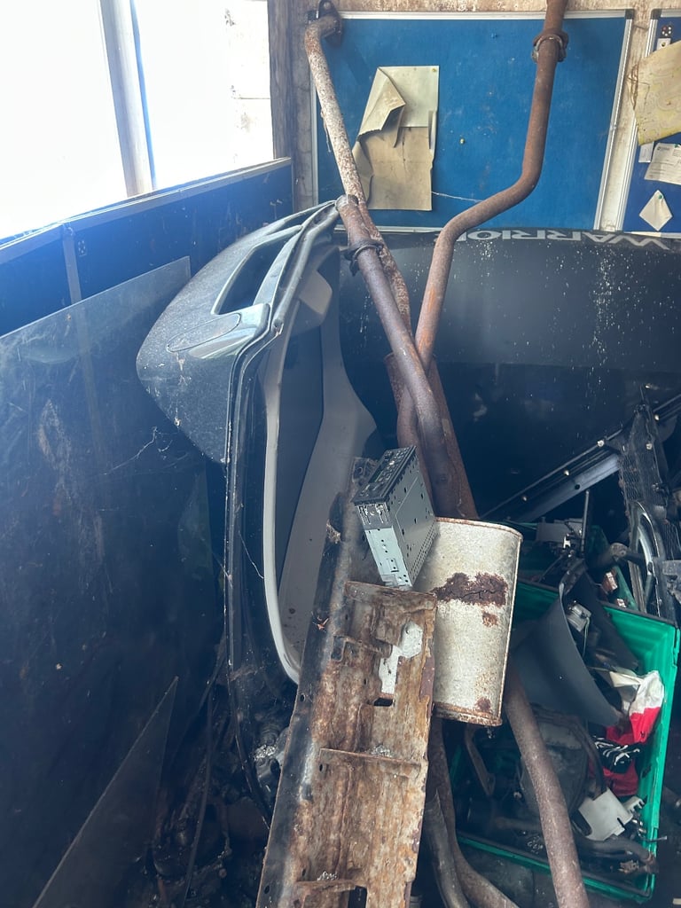 Mitsubishi shogun parts available shogun breaking parts call for part 2003 reg