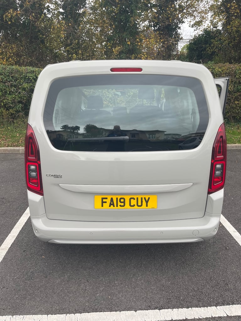 Vauxhall, COMBO LIFE, MPV, 2019, Manual, Turbo 1199 (cc), 5 doors