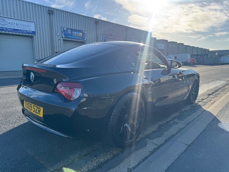 2009 BMW Z4 3.0si SE 2dr / RARE COUPE / ONE OF THE LAST Z4 COUPES PRODUCED