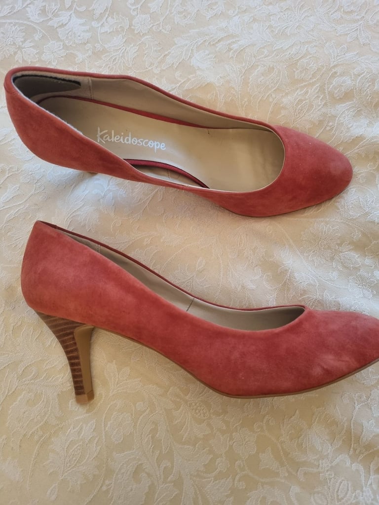 New: Ladies high-heel shoes