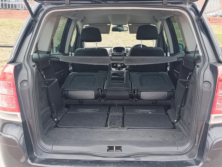 2012 Vauxhall Zafira 1.6 16V Design Euro 5 5dr (SNav) MPV Petrol Manual