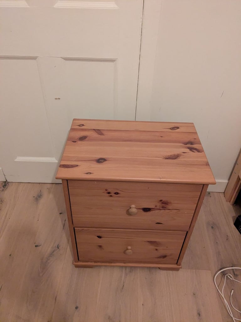 Bedside Table 