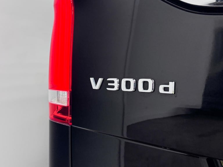 2019 Mercedes-Benz V-Class 2.0 V300d AMG Line MPV 5dr Diesel G-Tronic+ Euro 6 (s/s) 7 Seat (239 p...