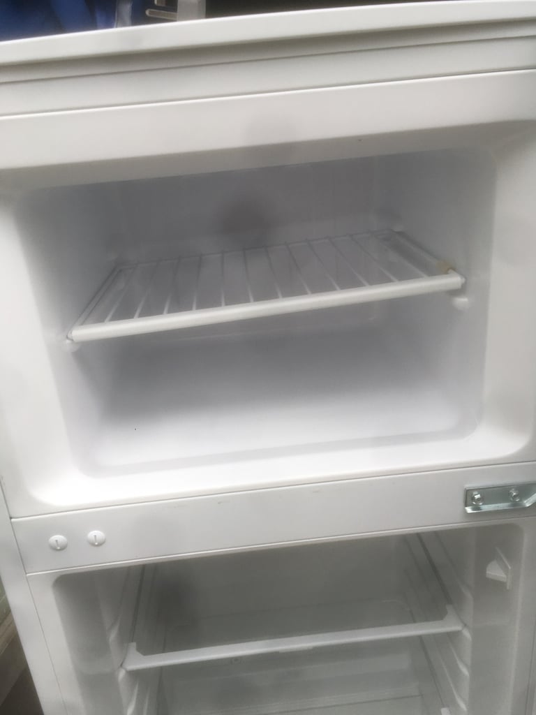 Fridge & Freezer 