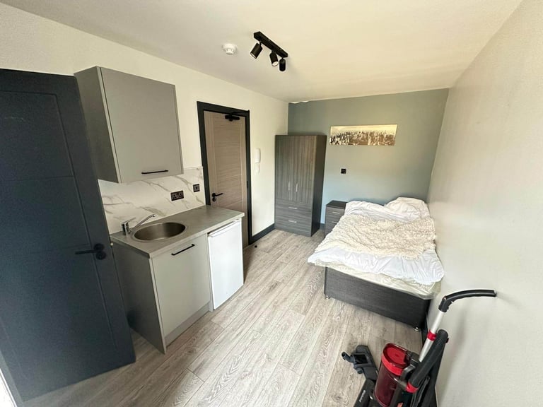 BENEFITS ACCEPTED - Studio Flat Available in Catford Forest Hill Lewisham SE6