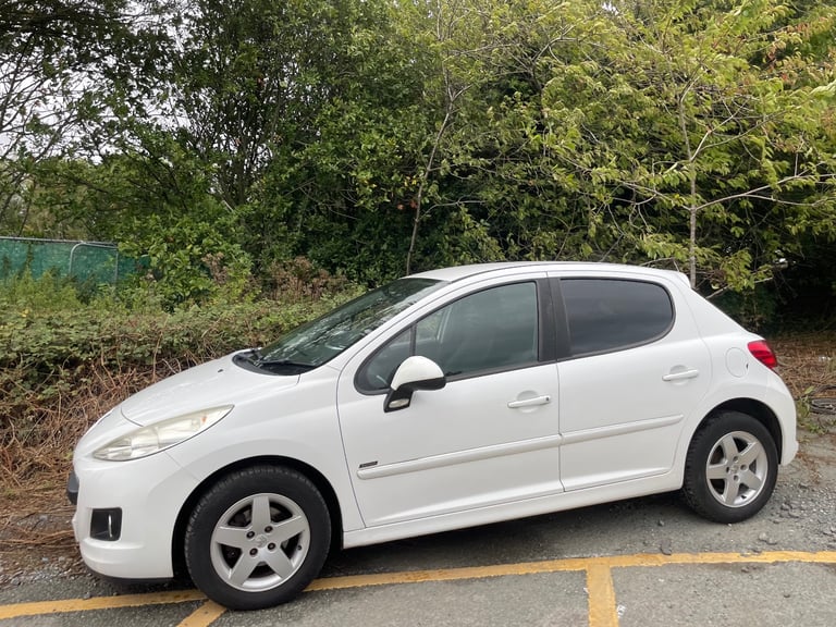 PEUGEOT 207 1.4 VTI SPORTIUM 61 REG WHITE 5 DOOR MOT MAY 9TH 2026 TAX £195 LOW INSURANCE 