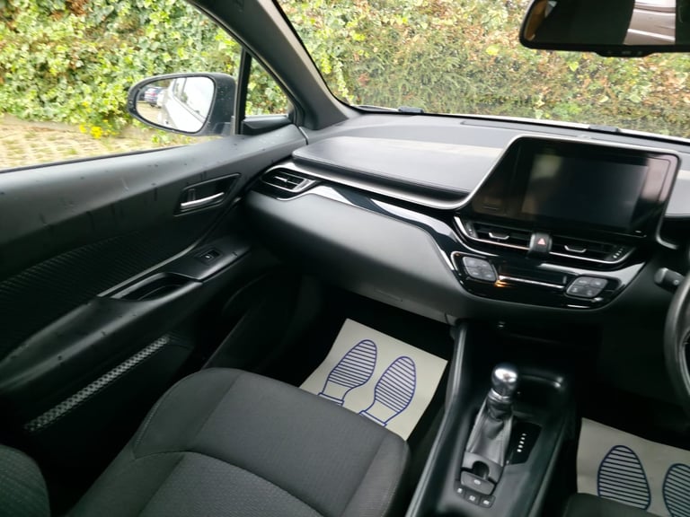 2017 Toyota C-HR  Manual