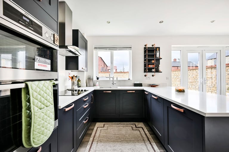 3 Bed Detached House, Ringlet Close, OX25