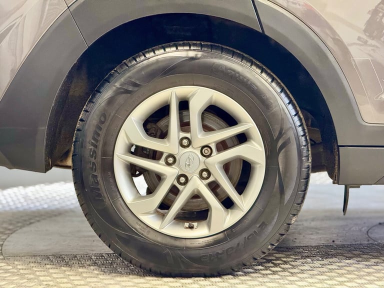 2015 Hyundai Tucson Hyundai Tucson S 1.7 CRDi Blue Drive  Grey Metallic  Low