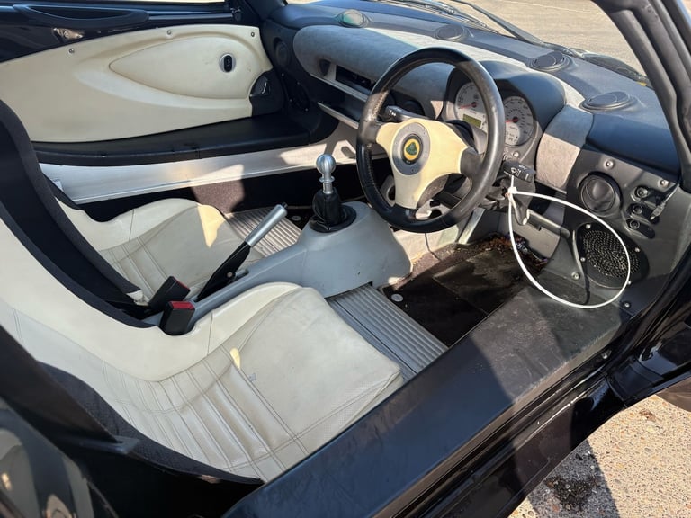 2005 Lotus Elise Elise 111R Touring 2dr CONVERTIBLE Petrol Manual