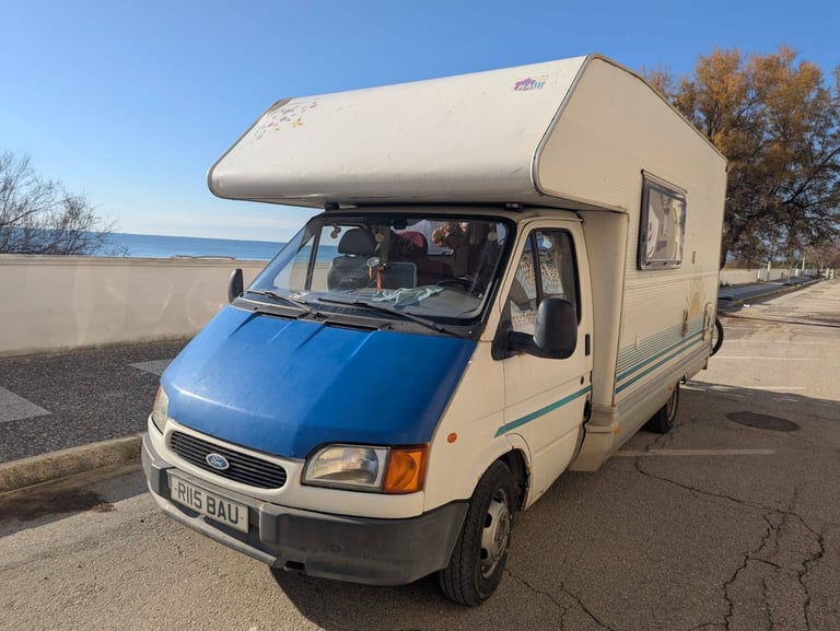 Spacious 6-Berth Motorhome - Ford, TRANSIT 110, 1997, 2500 (cc)
