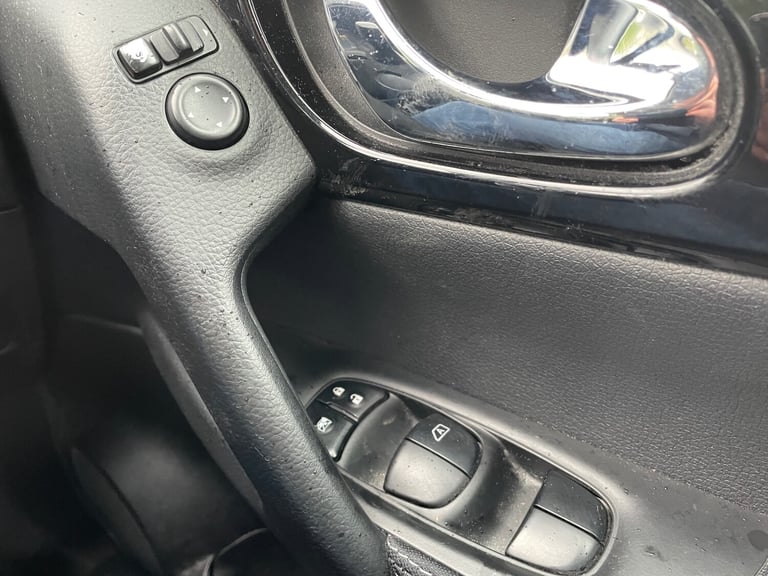 2014 Nissan Qashqai 1.2 DiG-T Acenta Premium 5dr HATCHBACK Petrol Manual