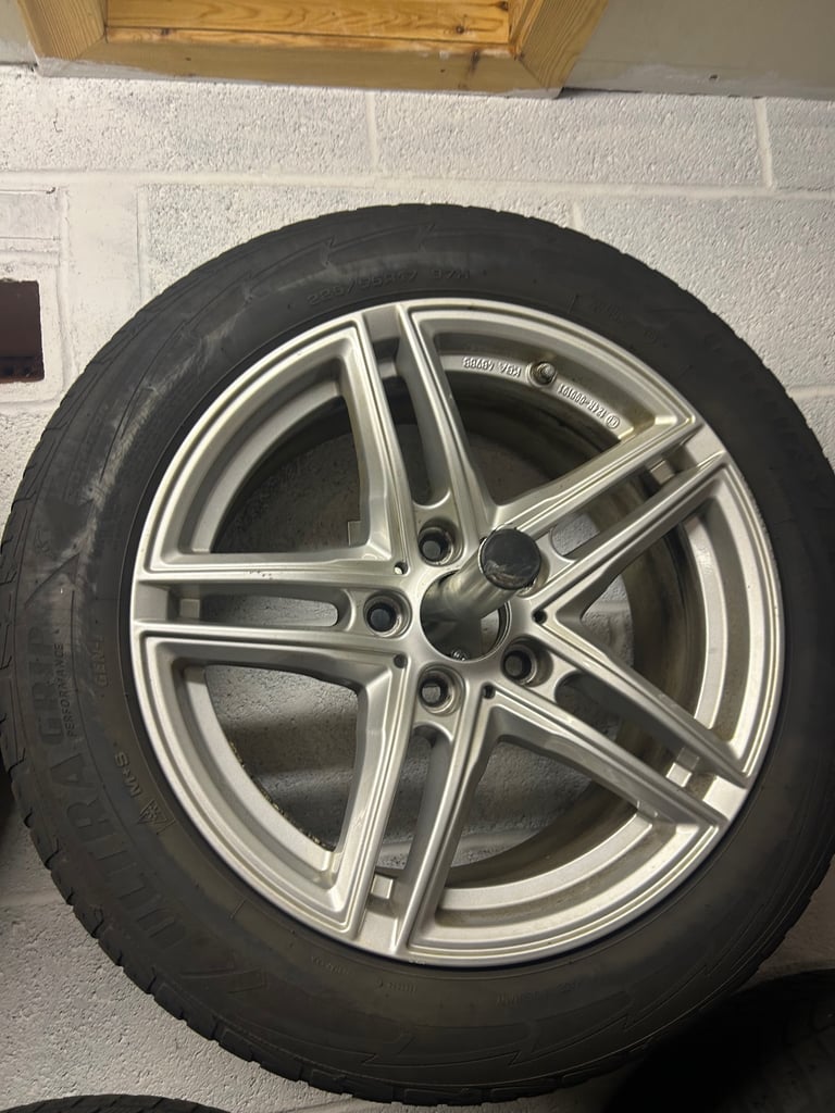 BMW OEM 17” wheels and TPMS for Winter