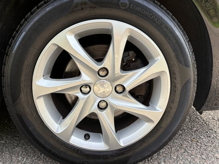 PEUGEOT 208 1.2 PureTech Active 2018