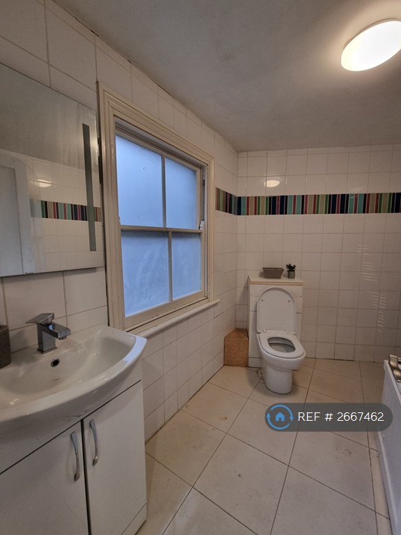 4 bedroom house in Maxted Road, London, SE15 (4 bed) (#2667462)