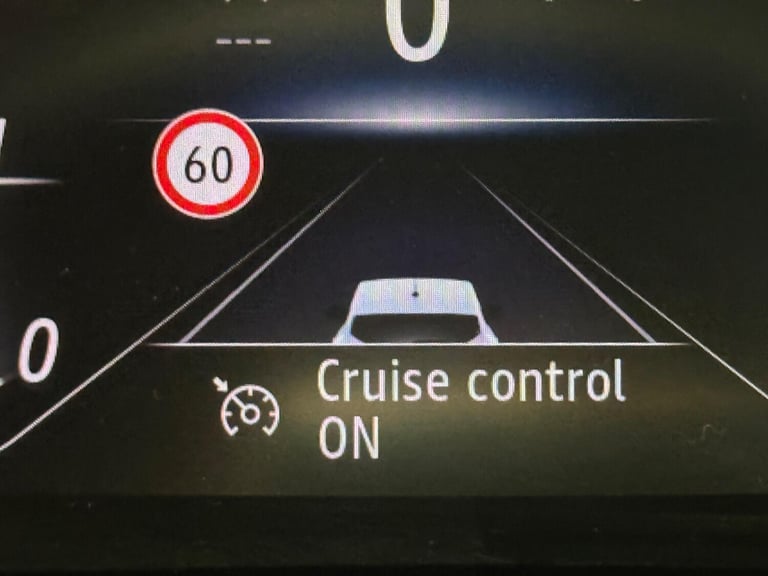 2022 Renault Clio 1.0 TCe Evolution Euro 6 (s/s) 5dr HATCHBACK Petrol Manual