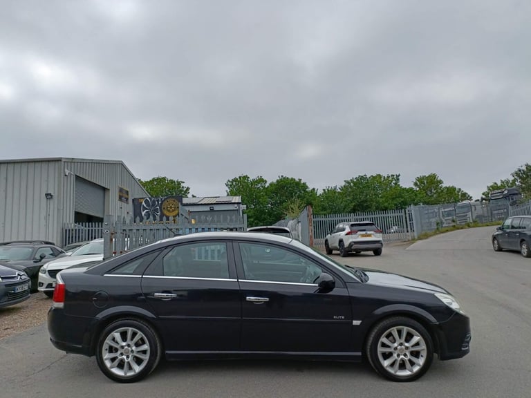 2007 Vauxhall Vectra 2.2i 16v Elite 5dr HATCHBACK Petrol Automatic