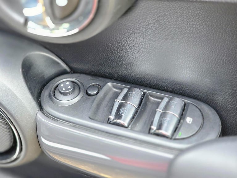 2016 MINI Hatch 1.2 One Auto Euro 6 (s/s) 5dr HATCHBACK Petrol Automatic