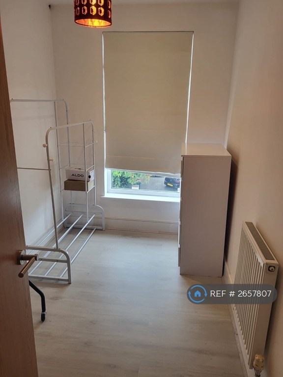 3 bedroom flat in Fortess Road, London, NW5 (3 bed) (#2657807)