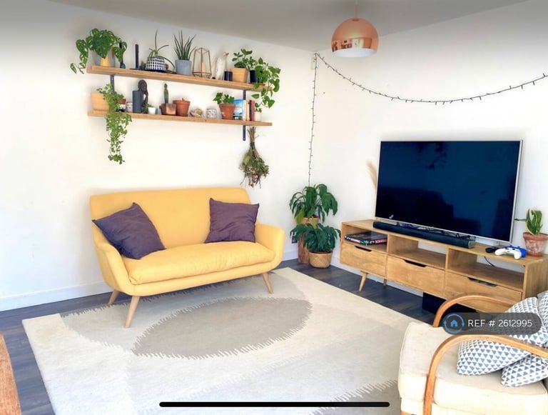 image for 3 bedroom house in Mill Gardens, London, SE26 (3 bed) (#2612995)