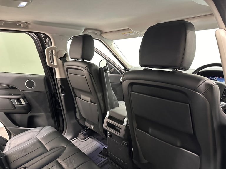 2020 Land Rover Discovery 3.0 SD V6 SE SUV 5dr Diesel Auto 4WD Euro 6 (s/s) (306 ps) ESTATE Diese...