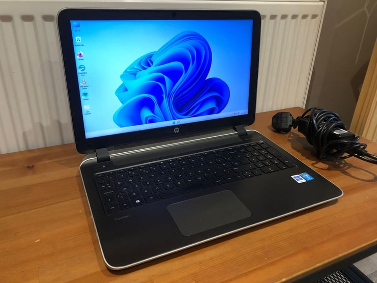 HP Beats Laptop Dre Audio Laptop Windows11 Intel Core i5 2.7GHz 1Tb Terabyte 15.6" Screen