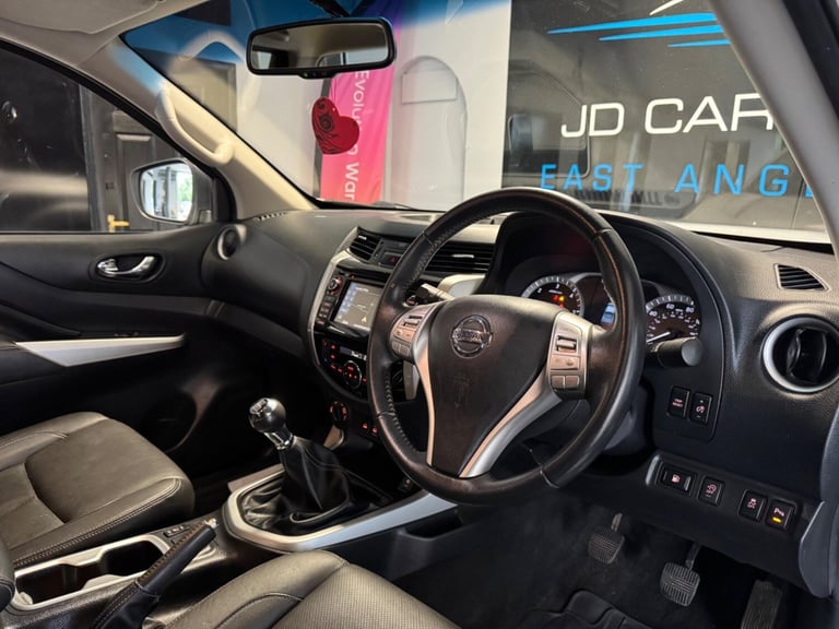2018 Nissan Navara 2.3 dCi Tekna 4WD Euro 6 (s/s) 4dr PICK UP Diesel Manual