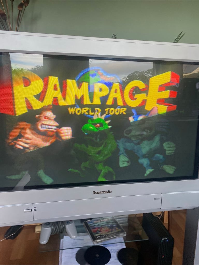 Panasonic Quintrix TX32PS500 CRT Retro Gaming TV with Surround Sound System and  Remote