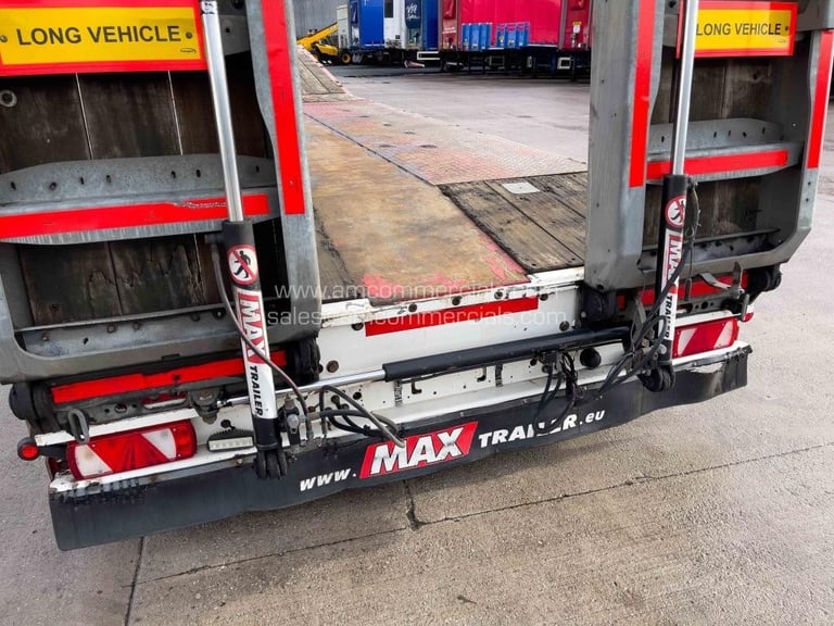 MAX 3 AXLE LOW LOADER 
