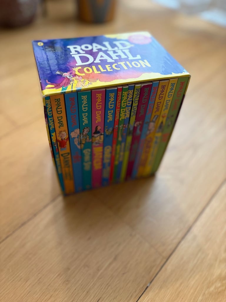 image for Roald Dahl Book Box Set Collection 15 books